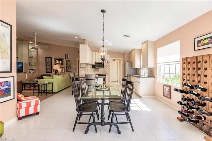 3108  Andorra  CT, Naples, FL 34109