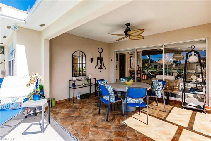 Covered lanai is your outside living room!