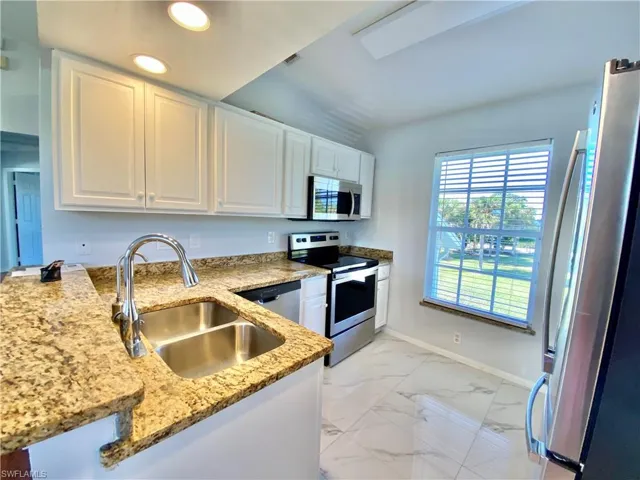 260 13th St Sw, Naples, Florida 34117