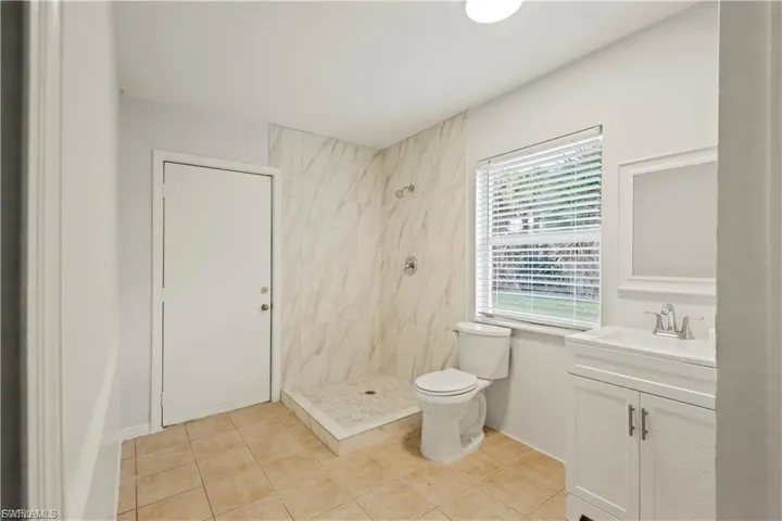 260 13th St Sw, Naples, Florida 34117