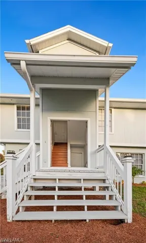 260 13th St Sw, Naples, Florida 34117
