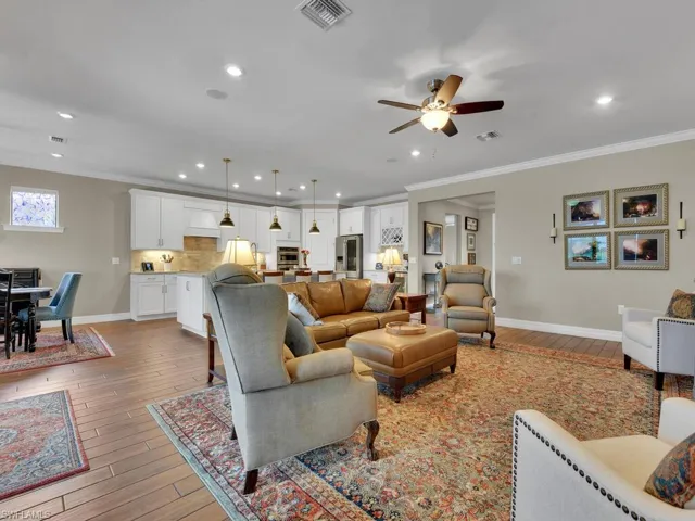 Crown Molding