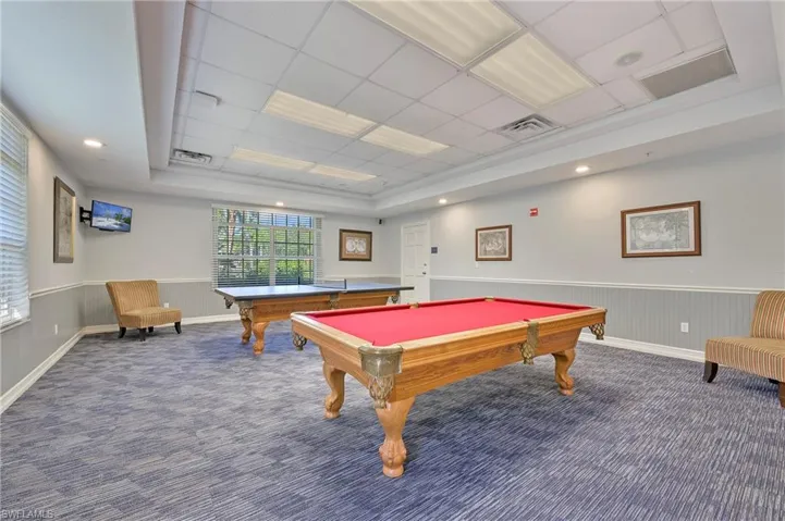 7670  Meadow Lakes  DR, Naples, FL 34104
