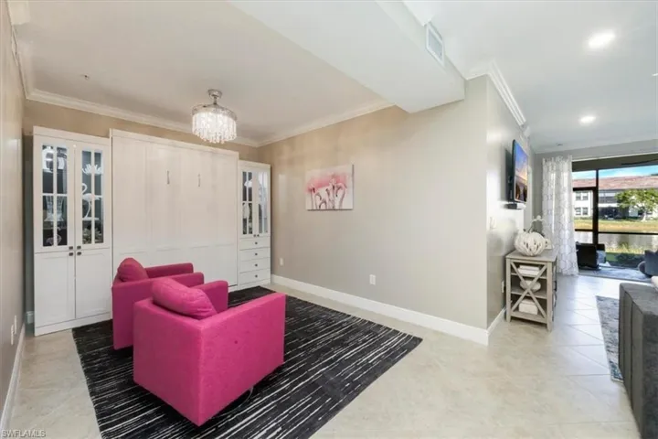 15114 Palmer Lake Cir 104, Naples, Florida 34109