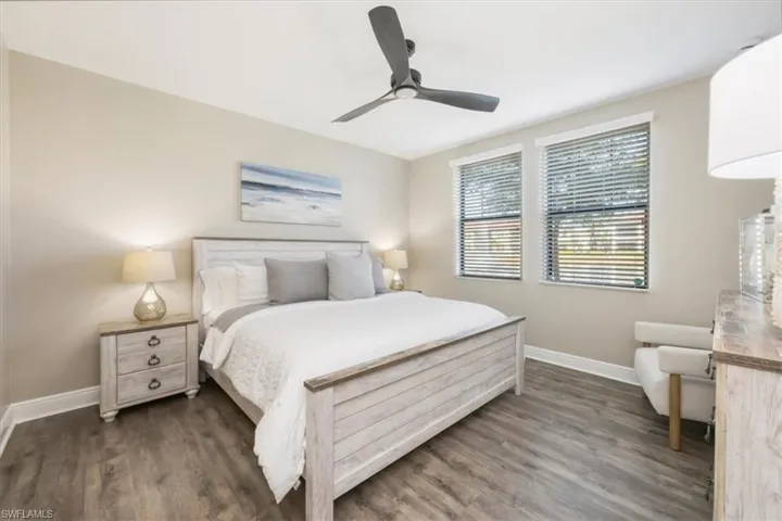 15114 Palmer Lake Cir 104, Naples, Florida 34109