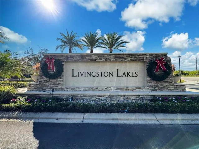 15114 Palmer Lake Cir 104, Naples, Florida 34109