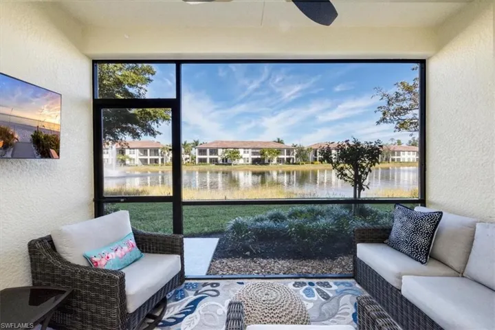 15114 Palmer Lake Cir 104, Naples, Florida 34109