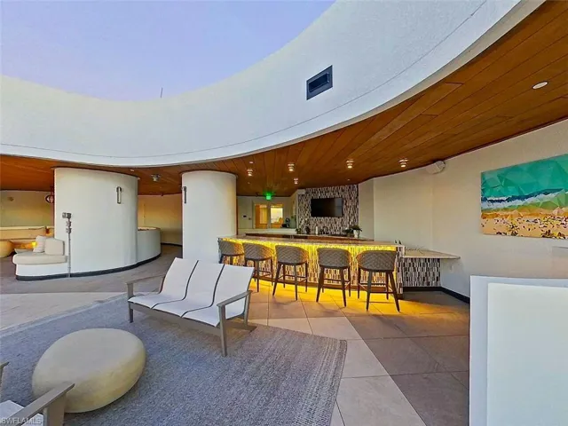 Rooftop Open Air Lounge