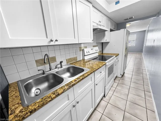 6617 Warwick Cir, Fort Myers, Florida 33919