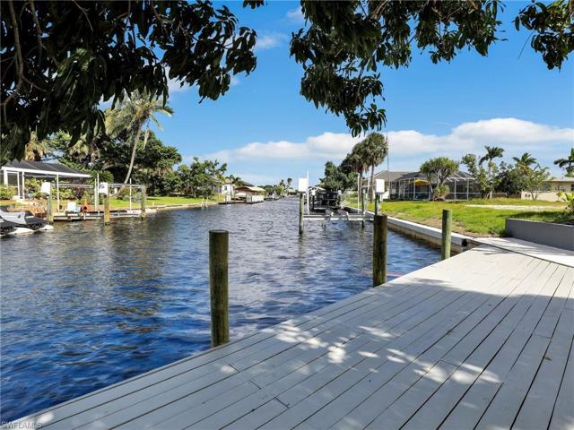 Plenty of room for a boat lift