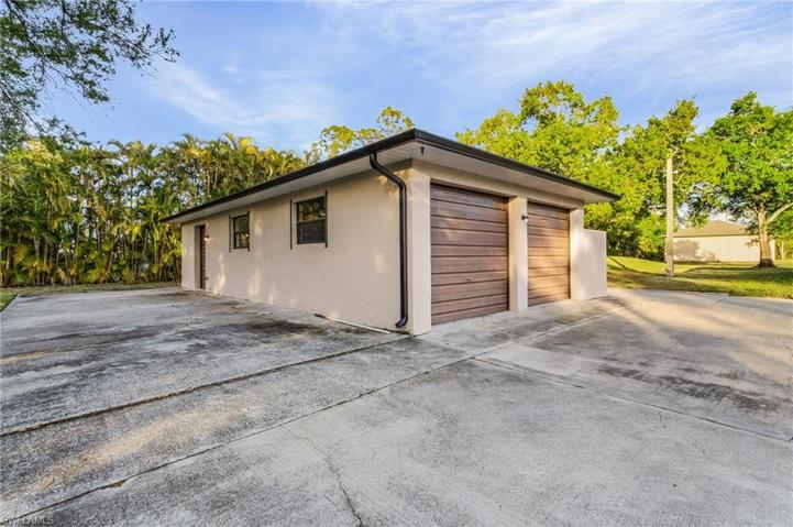 11901 Fox Hill RD, NORTH FORT MYERS FL 33917