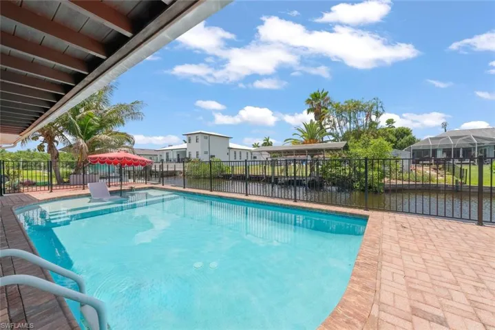 1040 Edgemere Dr, Fort Myers, Florida 33919