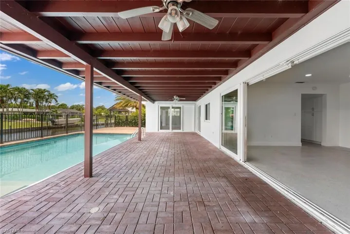 1040 Edgemere Dr, Fort Myers, Florida 33919
