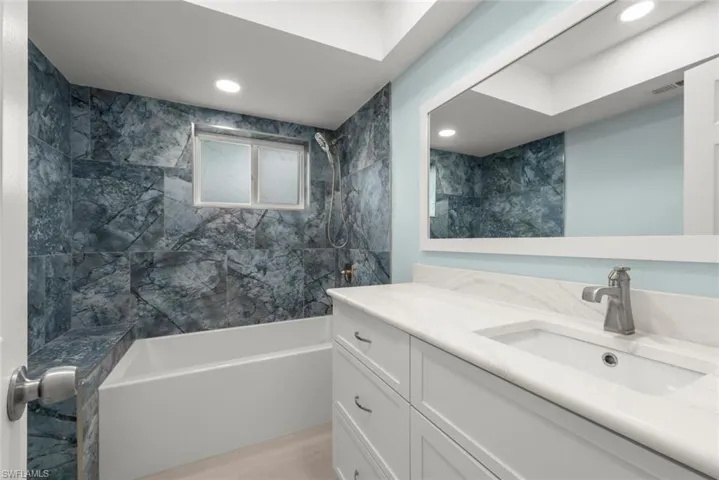 1040 Edgemere Dr, Fort Myers, Florida 33919