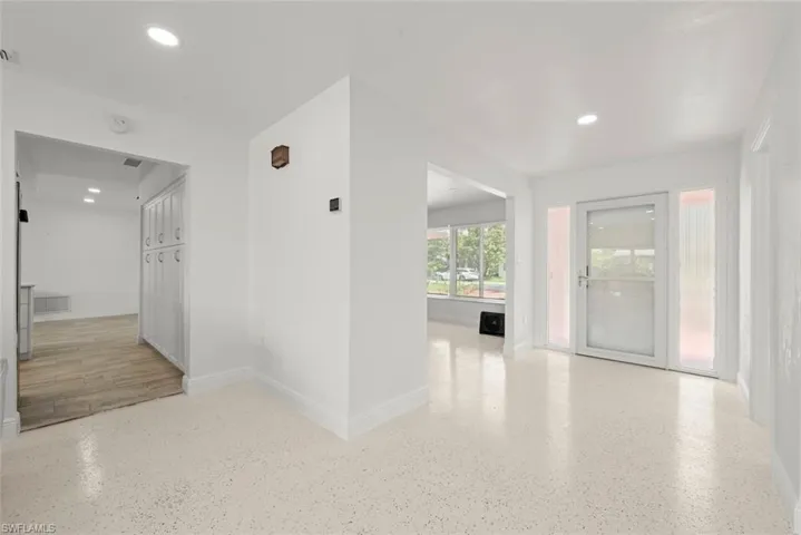 1040 Edgemere Dr, Fort Myers, Florida 33919