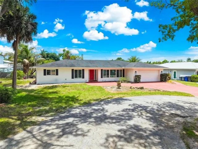 1040 Edgemere Dr, Fort Myers, Florida 33919