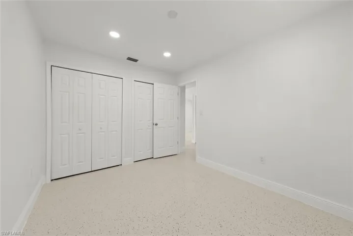 1040 Edgemere Dr, Fort Myers, Florida 33919