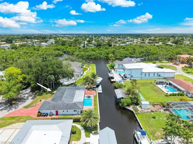 1040 Edgemere Dr, Fort Myers, Florida 33919