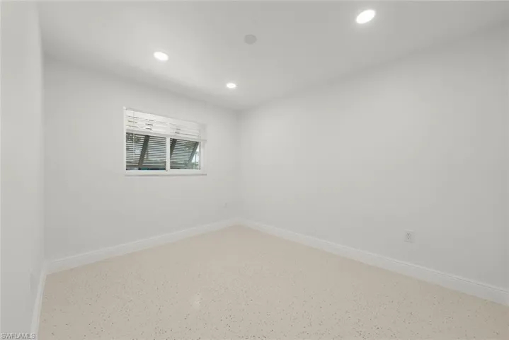 1040 Edgemere Dr, Fort Myers, Florida 33919