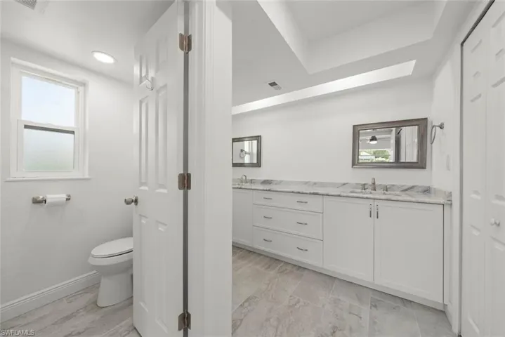 1040 Edgemere Dr, Fort Myers, Florida 33919
