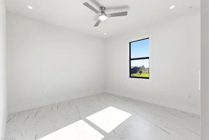 4121 66th Ave Ne, Naples, Florida 34120