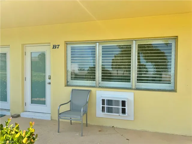View of front patio / terrace