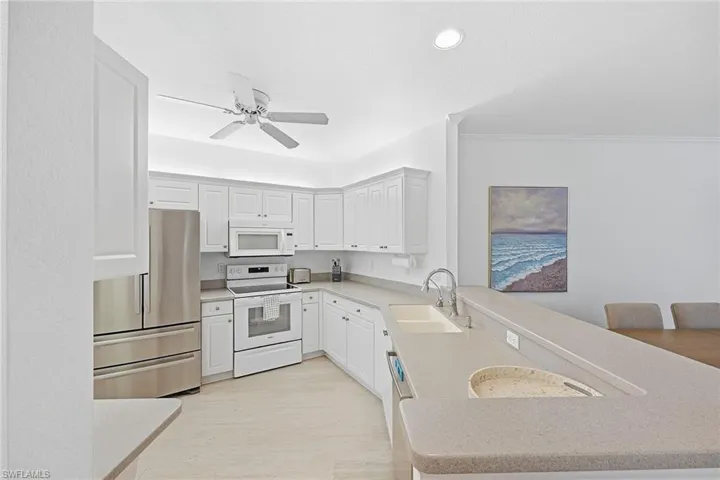 8315 Excalibur Cir P11, Naples, Florida 34108