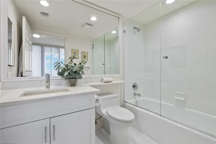 Guest Suite Bathroom