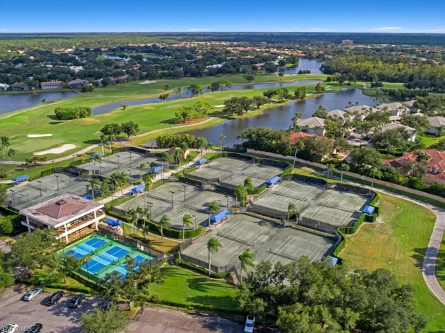 Vineyards Tennis complex