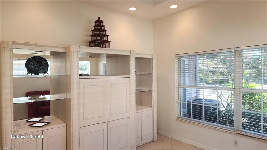 Large Den - Flex room