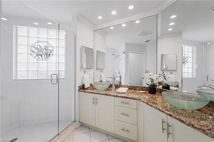 96 Silver Oaks CIR # 1101, NAPLES FL 34119