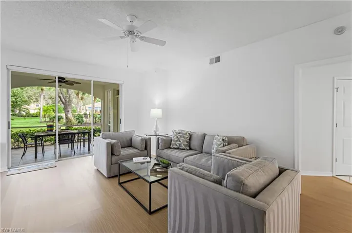 96 Silver Oaks CIR # 1101, NAPLES FL 34119