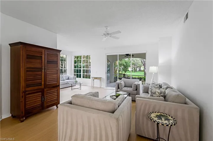 96 Silver Oaks CIR # 1101, NAPLES FL 34119