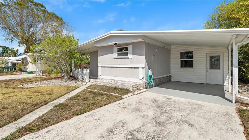 171  Grassy Key  LN, Naples, FL 34114