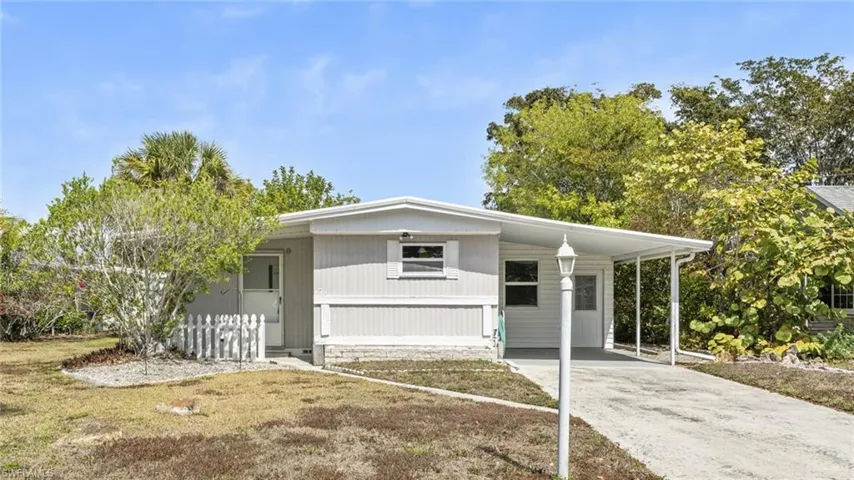 171  Grassy Key  LN, Naples, FL 34114
