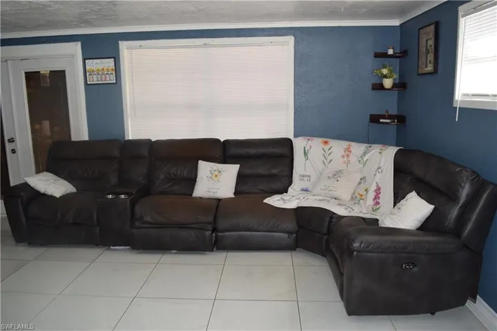 17 Colorado Rd, Lehigh Acres, Florida 33936