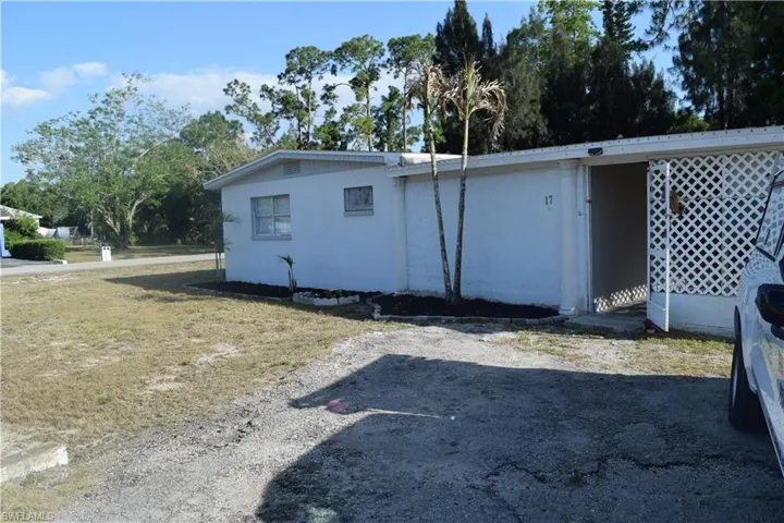 17 Colorado Rd, Lehigh Acres, Florida 33936