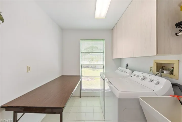 108 Short CT, NAPLES FL 34112