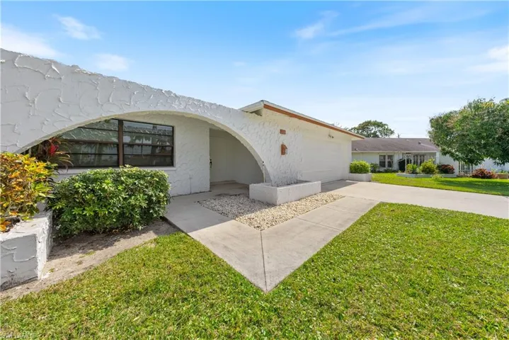 108 Short CT, NAPLES FL 34112