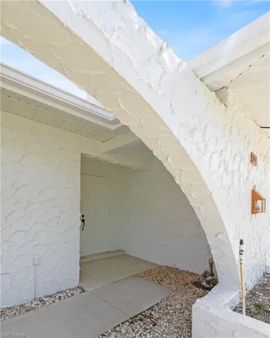 108 Short CT, NAPLES FL 34112