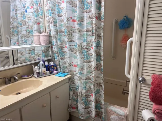 37  San Remo  CIR, Naples, FL 34112