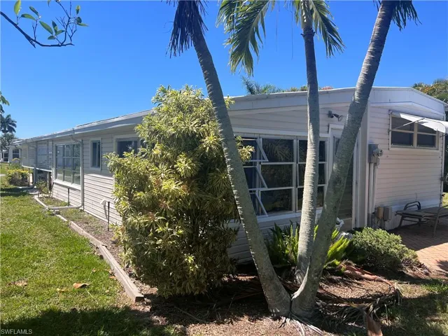 37  San Remo  CIR, Naples, FL 34112