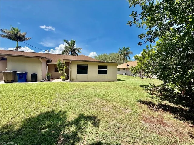 217 Oaklawn Ct, Lehigh Acres, Florida 33936