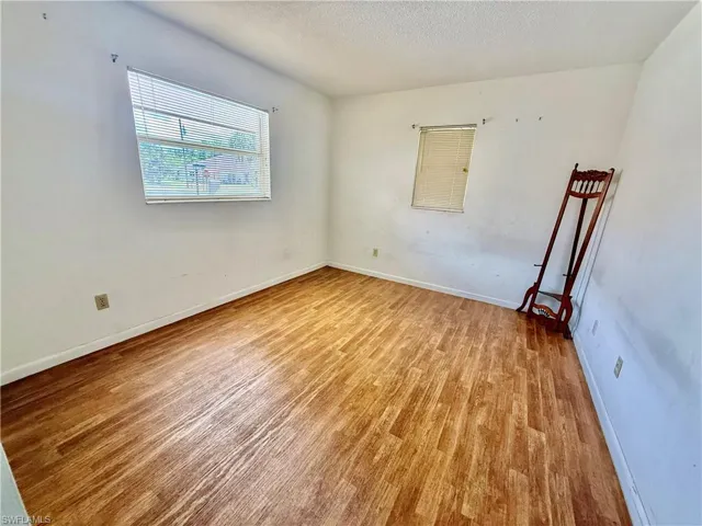 217 Oaklawn Ct, Lehigh Acres, Florida 33936