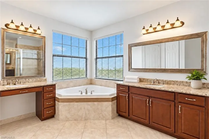 2759 Cinnamon Bay Cir, Naples, Florida 34119