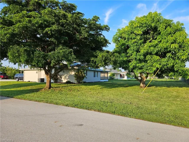 1400 SE 30th  ST, Cape Coral, FL 33904
