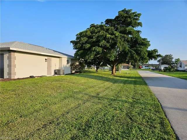 1400 SE 30th  ST, Cape Coral, FL 33904