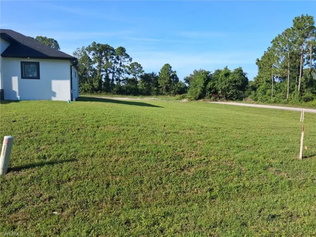 1106 Edelweiss St E, Lehigh Acres, Florida 33974