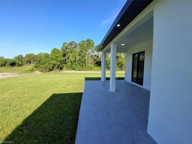 1106 Edelweiss St E, Lehigh Acres, Florida 33974