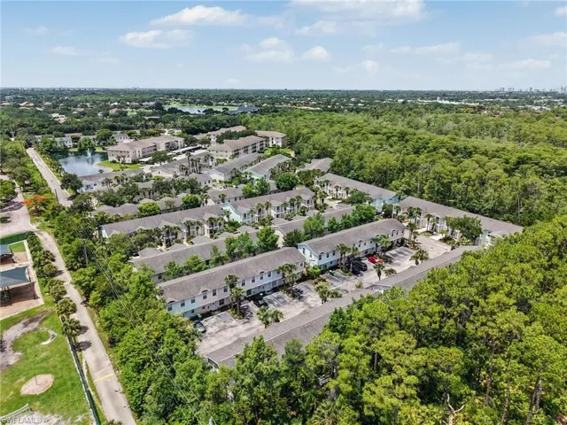 3299 Megan Ln 4, Naples, Florida 34109